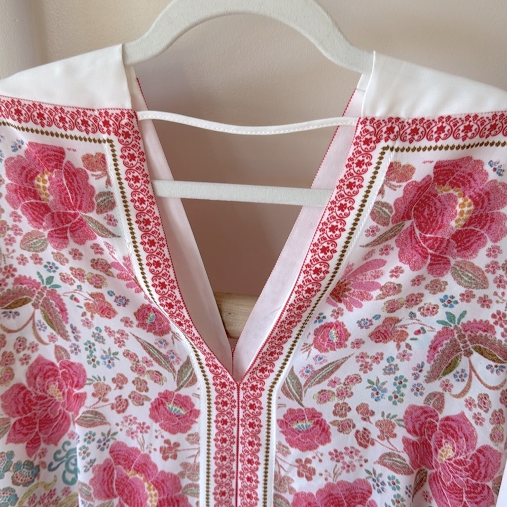 Rose + Olive V-Neck Pink Floral Peacock Dolman Sleeve Lightweight Blouse Top S - Picture 7 of 9